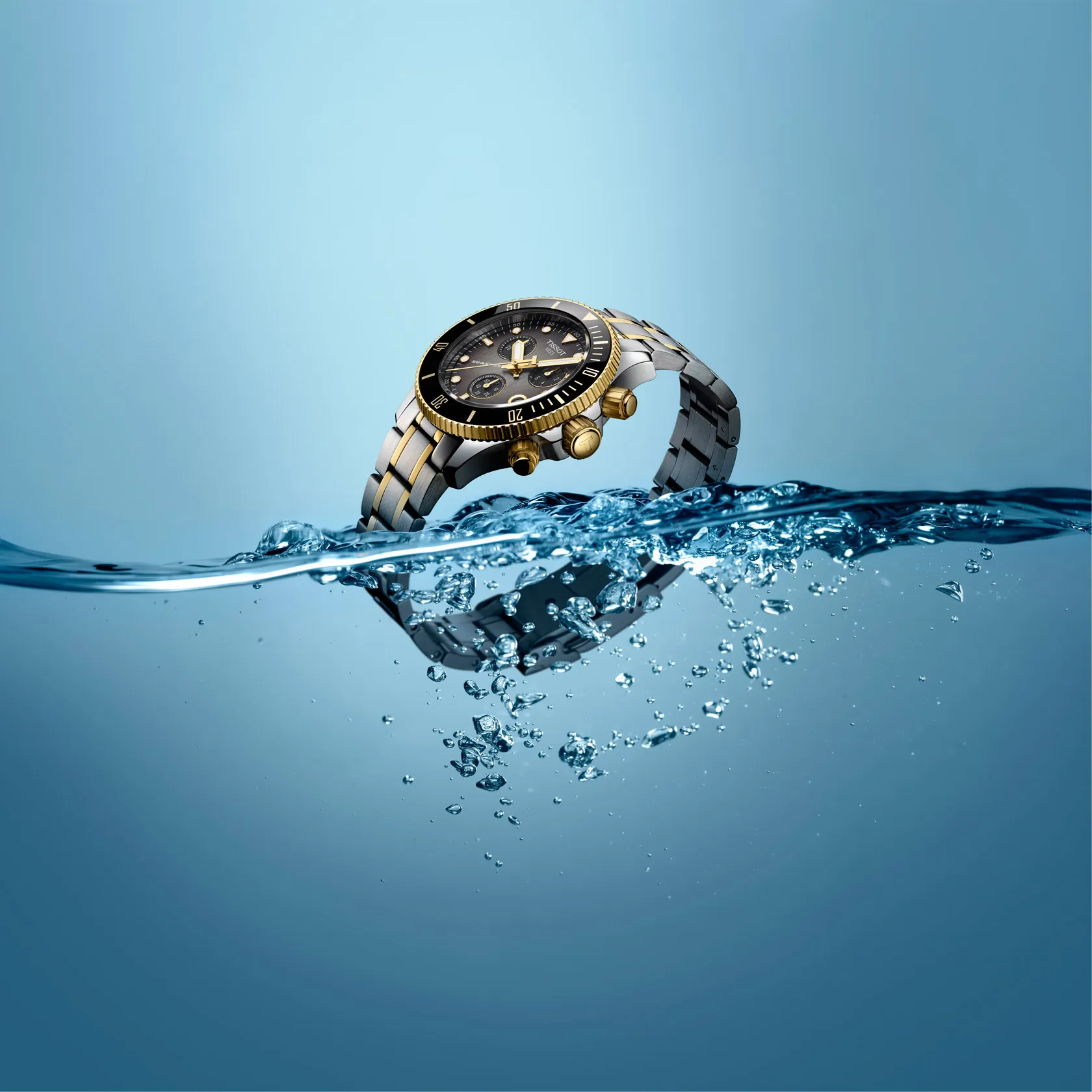 Tissot Seastar 1000 Quartz Chronograph 38mm orologio su sfondo colorato