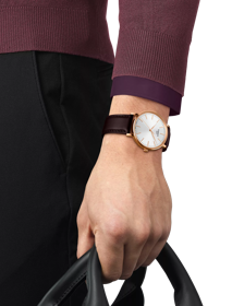 Simulation of the watch Tissot Everytime 系列 40mm on a wrist