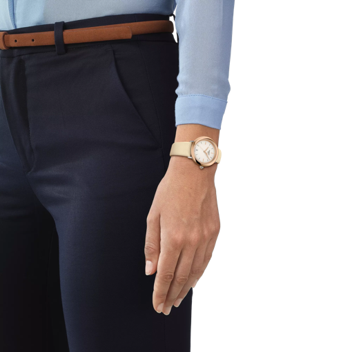 Simulation de la montre Tissot Glendora 18K Gold sur un poignet