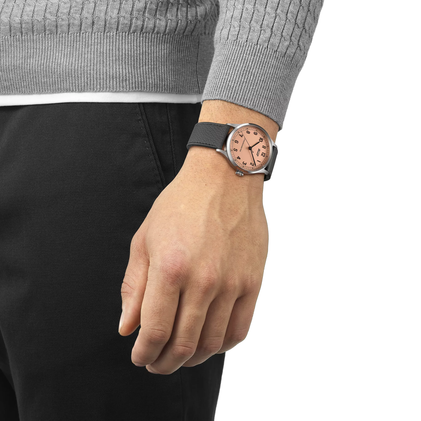 Simulation of the watch Tissot Heritage 1938 Automatic COSC on a wrist