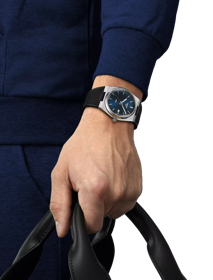 Simulation of the watch Tissot PRX 40mm on a wrist