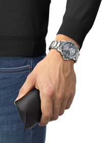 Simulation of the watch 티쏘 씨스타 1000 파워매틱 80 on a wrist